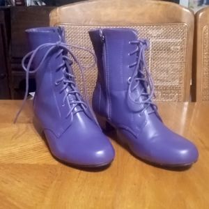Beacon Angel Flex Ankle Boots